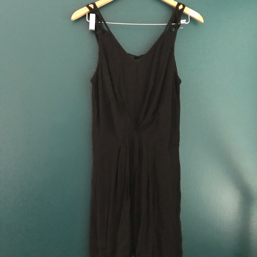 BCBG BLACK DRESS MID LENGTH SIZE MEDIUM